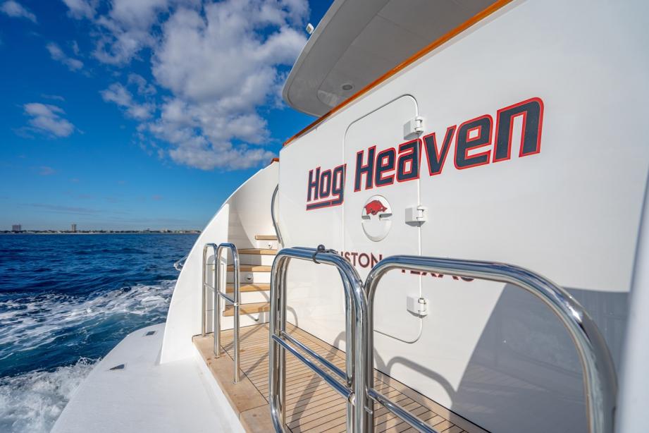 yacht Hog Heaven