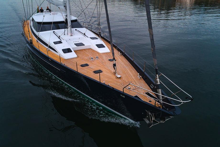 yacht Eclipse