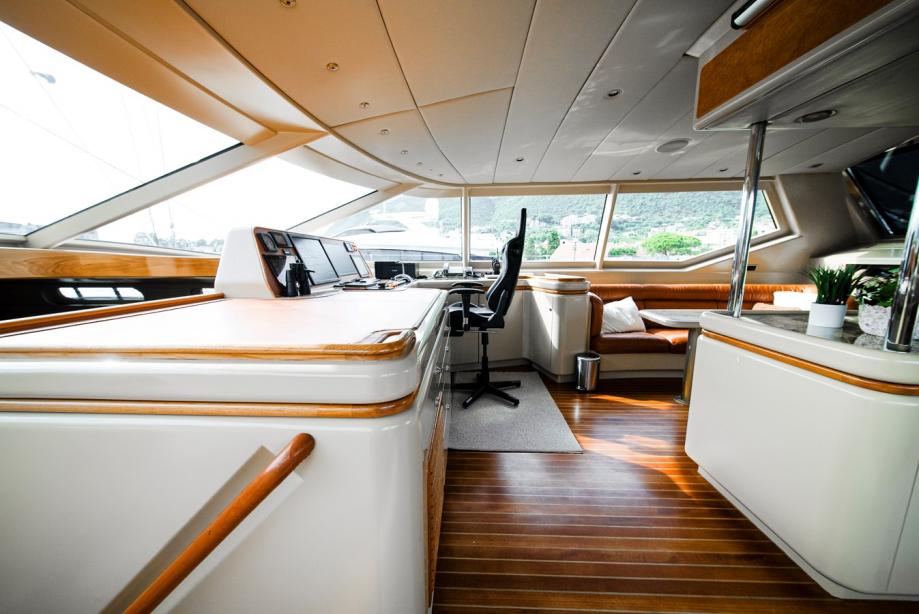 yacht Eclipse