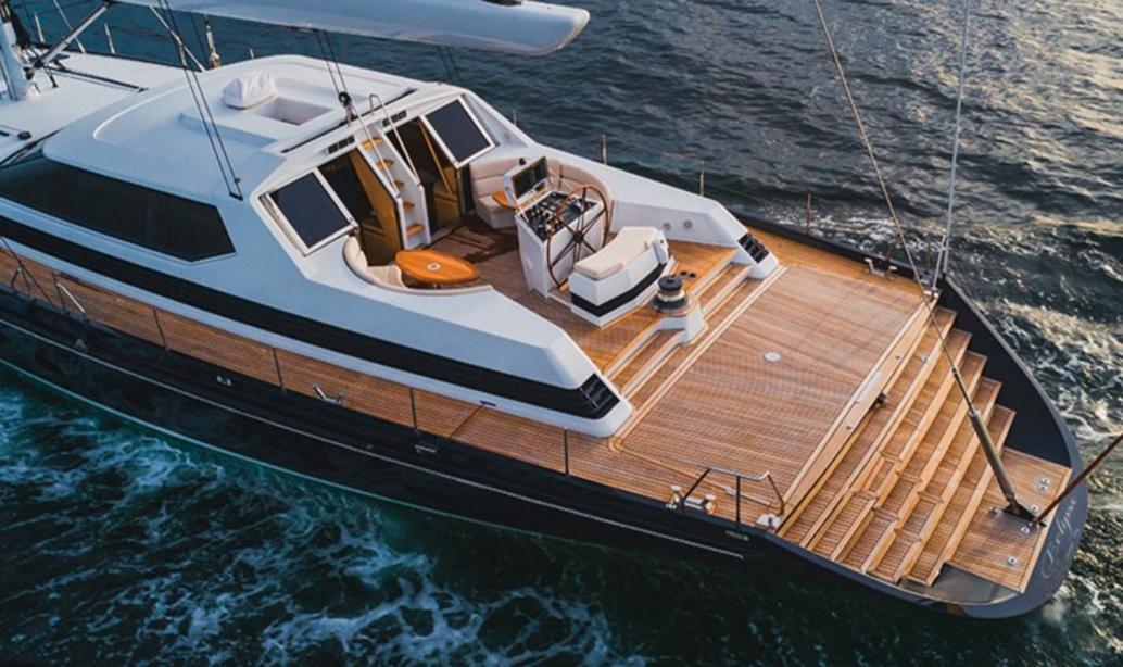 yacht Eclipse