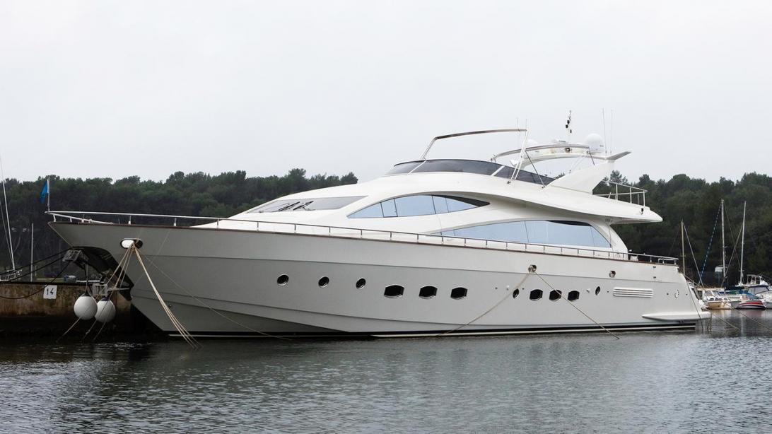 yacht Alda 2