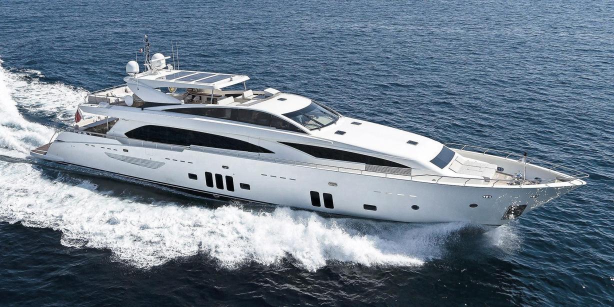 yacht Couach 3707