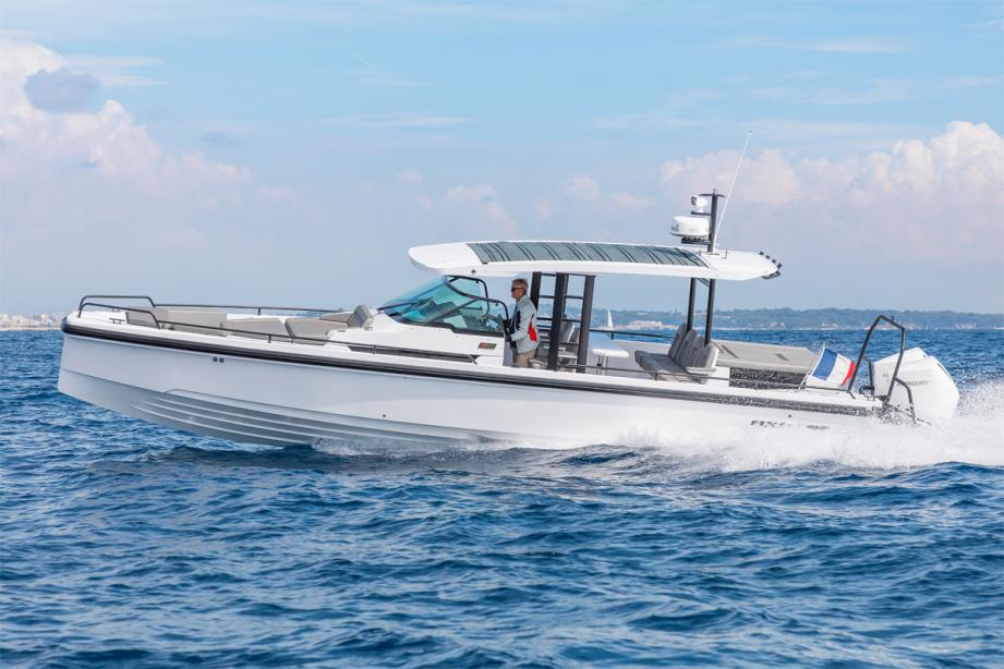 yacht Axopar 37 Sun Top Chase Boat