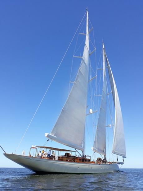 yacht Dona Francisca