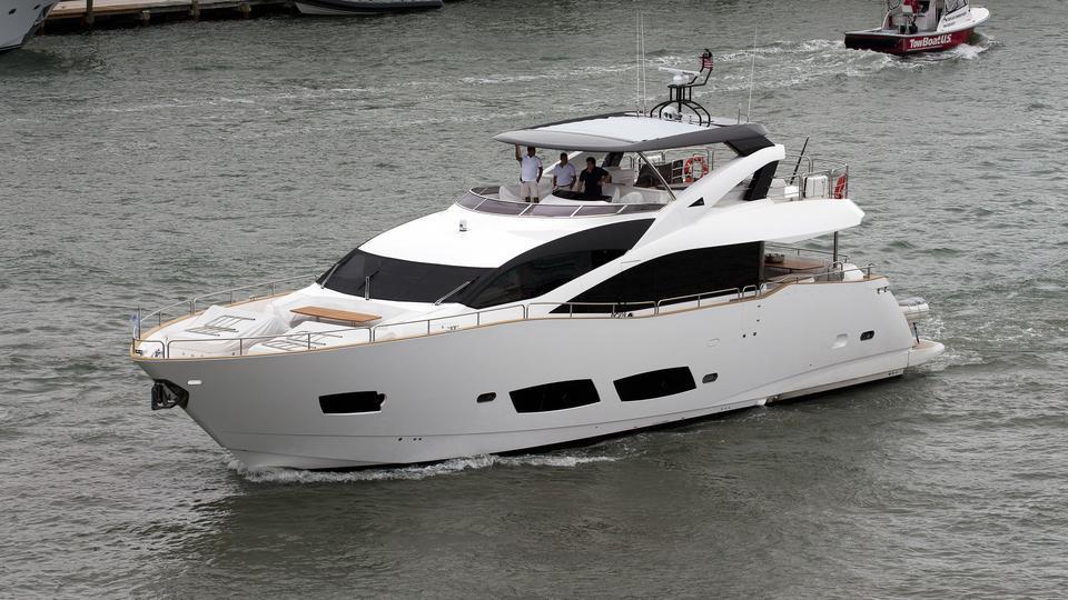 yacht Brava