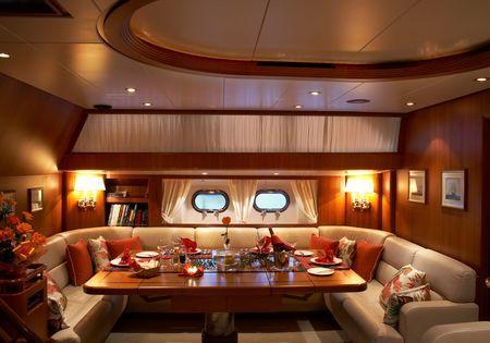 yacht Hide N Sea