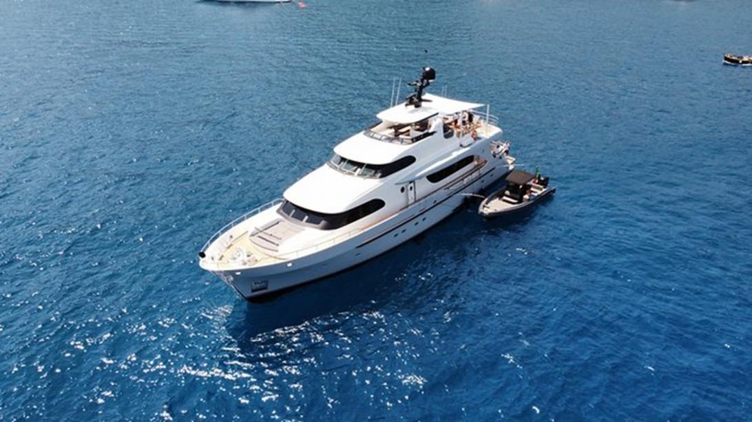 yacht Archipelago