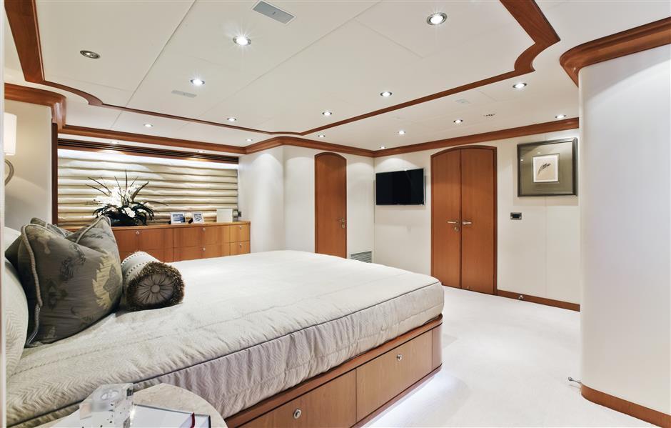 yacht Donna Marie