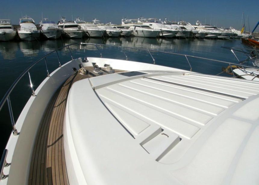 yacht Ferretti 681