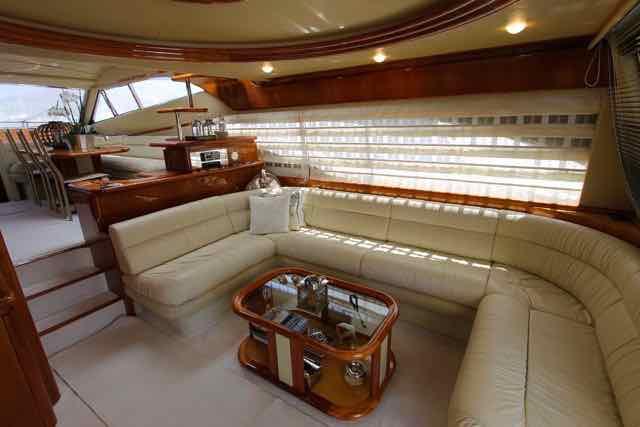 yacht Ferretti 680