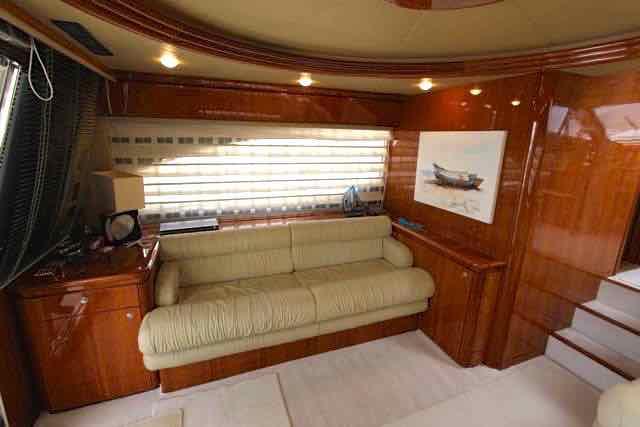 yacht Ferretti 680