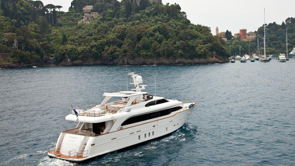 yacht La Chilonga 2