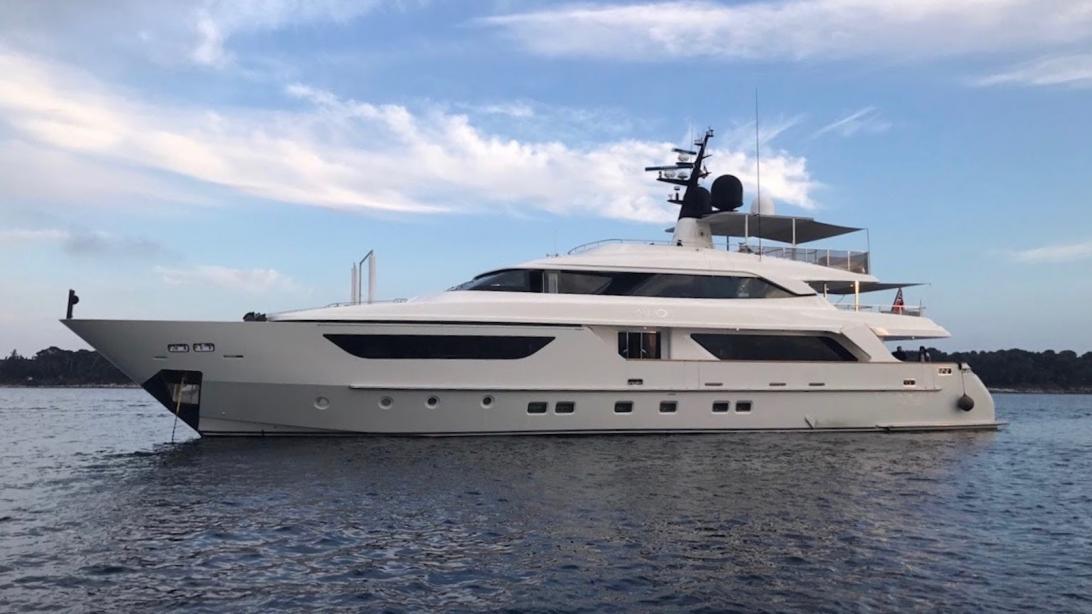 yacht Awol