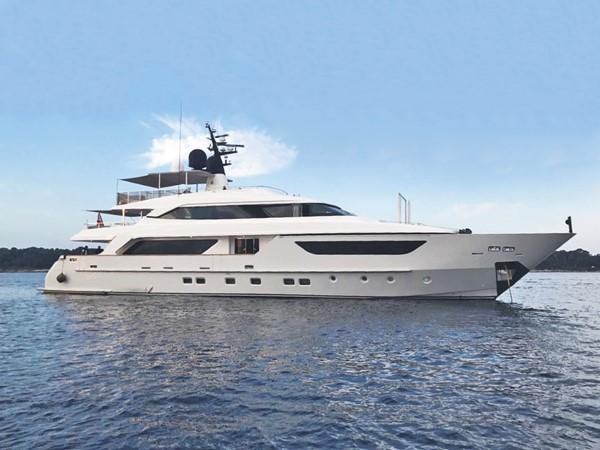 yacht Awol