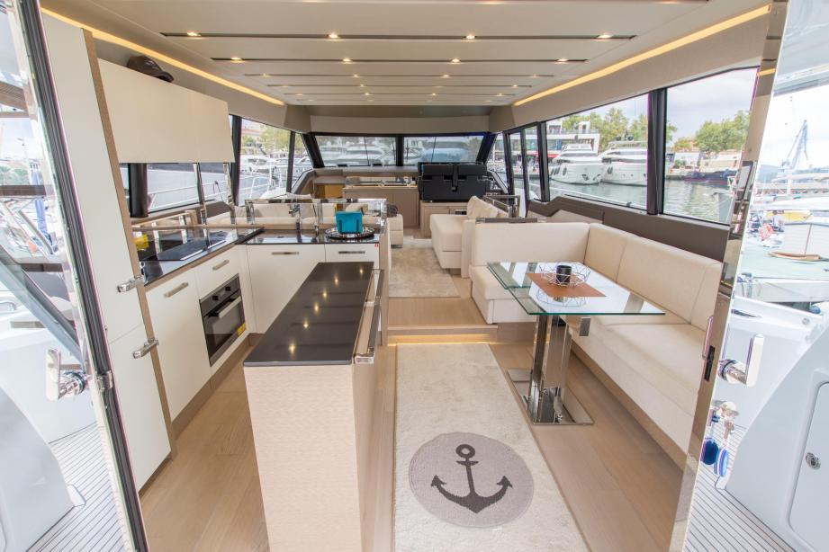 yacht Jeanneau Prestige 680