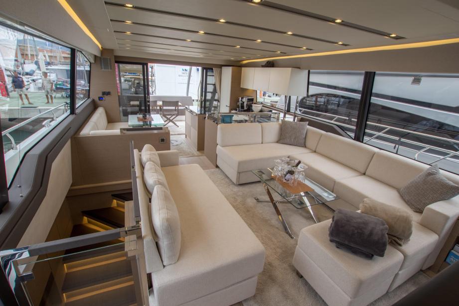 yacht Jeanneau Prestige 680