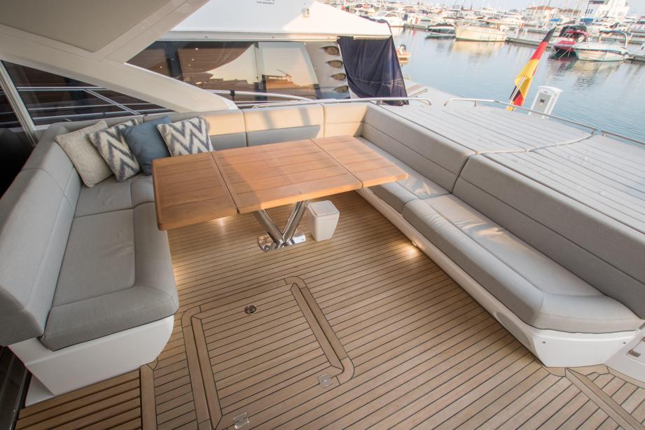 yacht Sunseeker 68 Sport Yacht