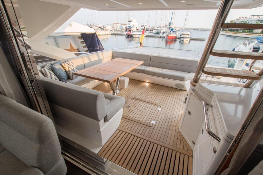 yacht Sunseeker 68 Sport Yacht