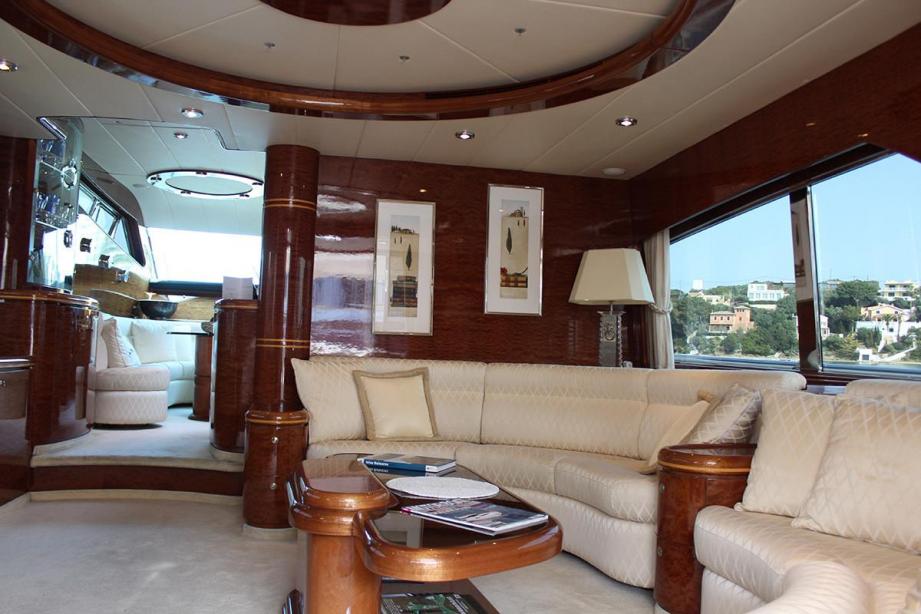 yacht Elegance 68