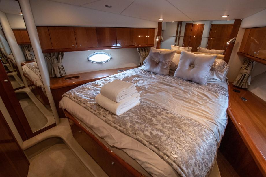 yacht Sunseeker Predator 62