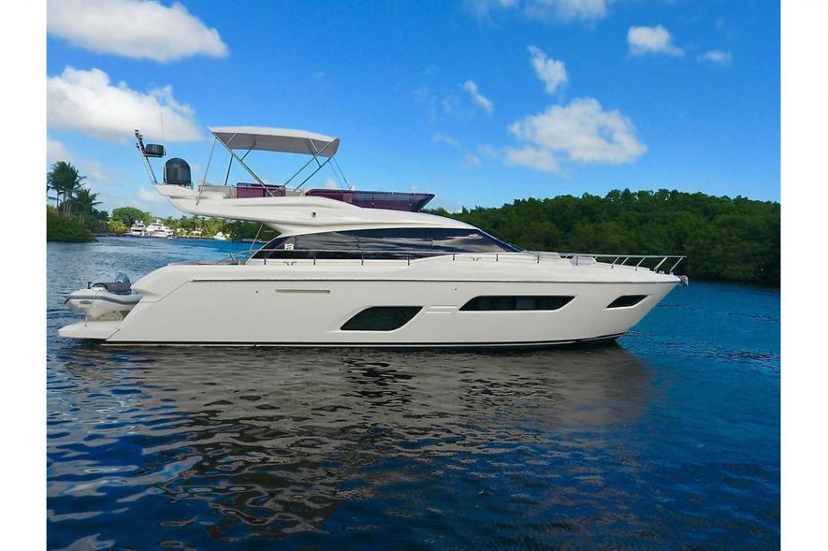 yacht Ferretti 550