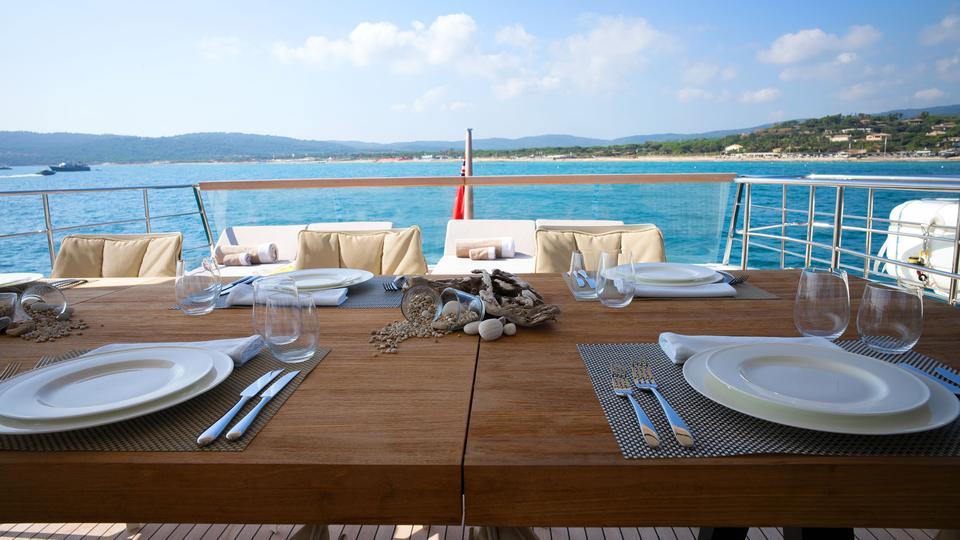 yacht Serenity IV