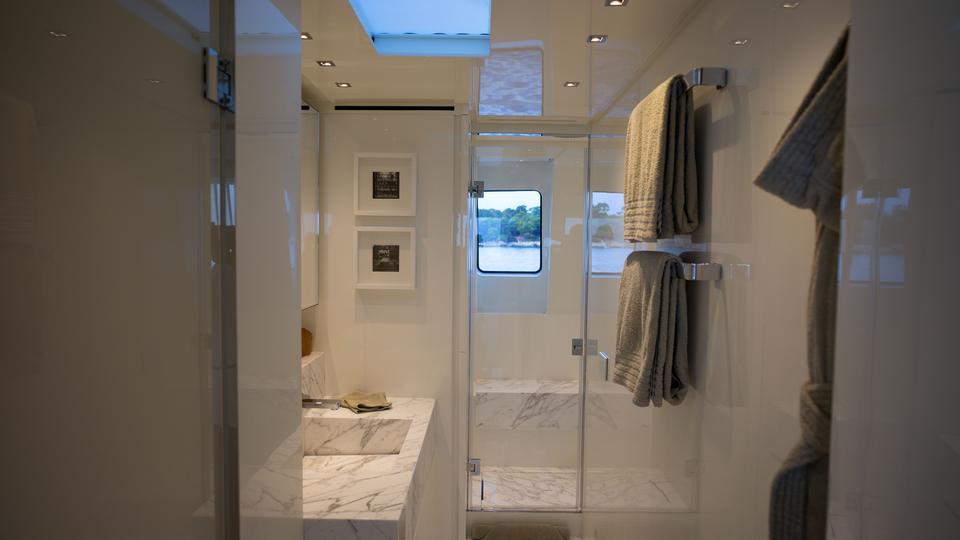 yacht Serenity IV