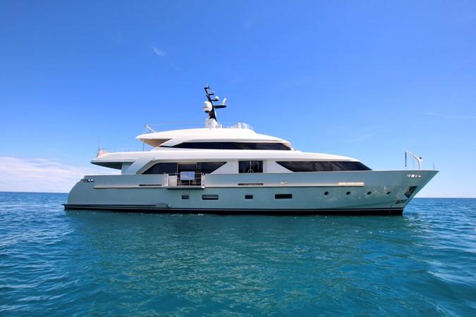 yacht Aventus