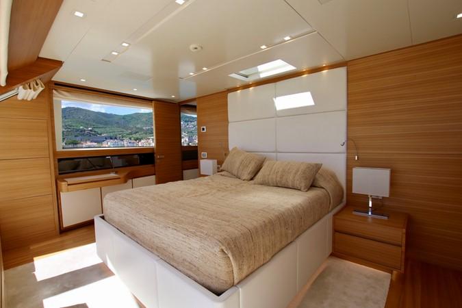 yacht Aventus