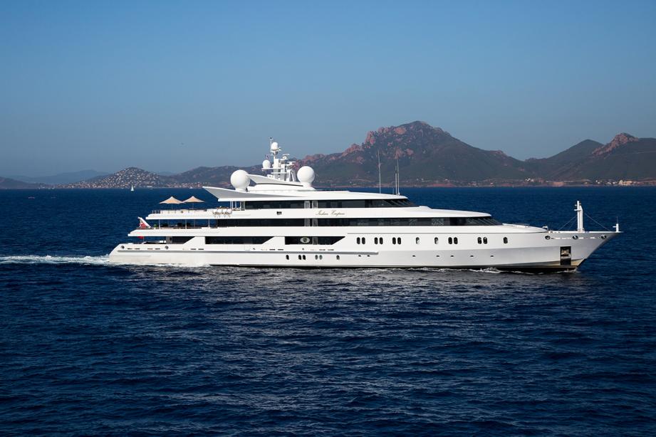 yacht NEOM