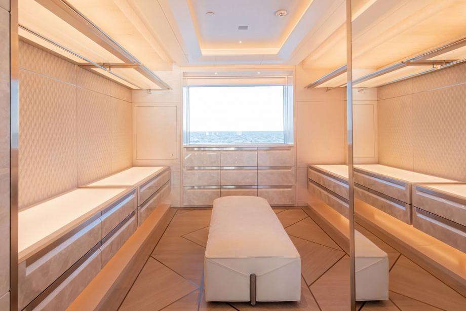 yacht H3