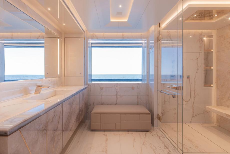 yacht H3