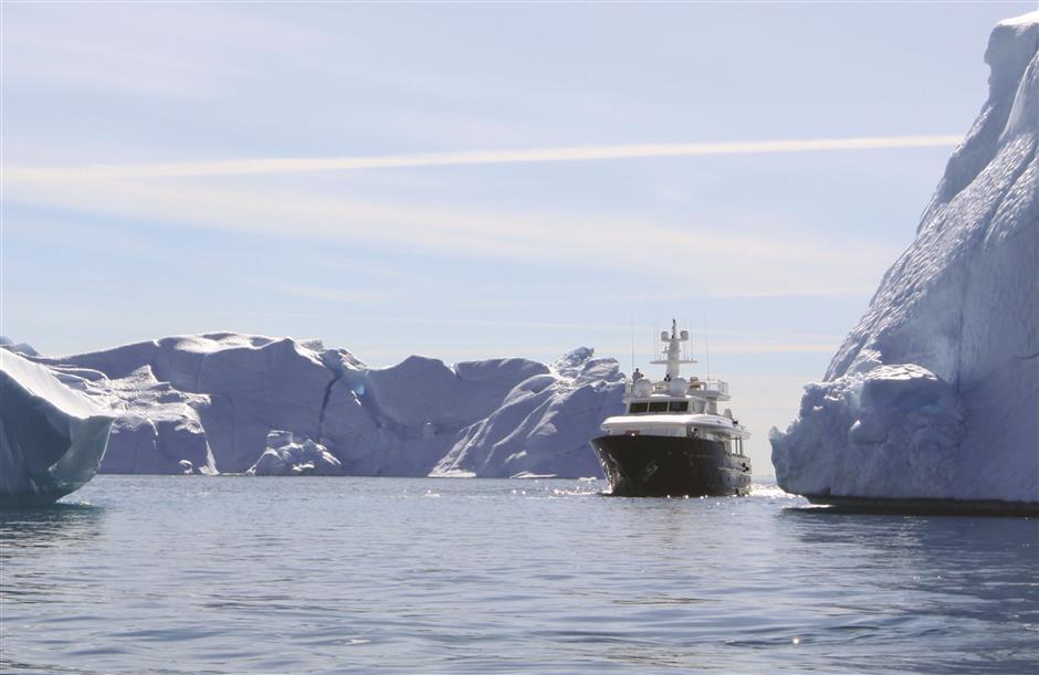yacht Indigo