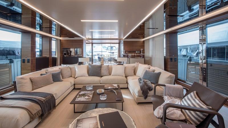 yacht Lady A