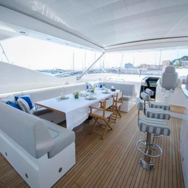 yacht Maoro