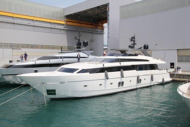 yacht Andinoria