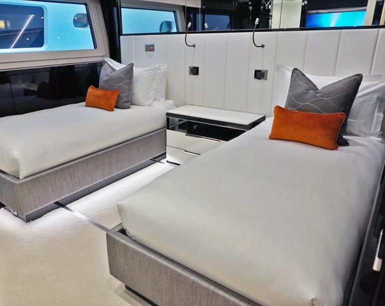 yacht Sonishi