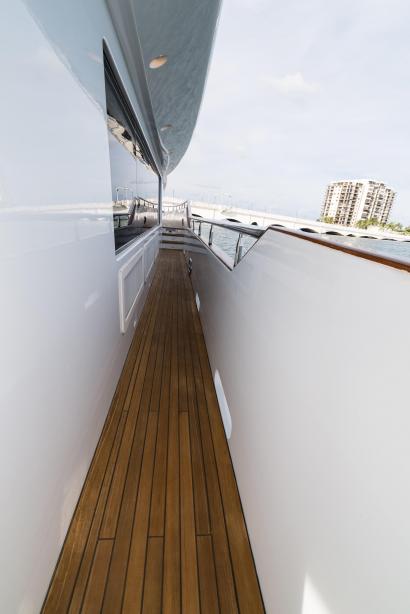 yacht Illusion