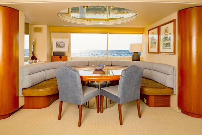 yacht Aquila