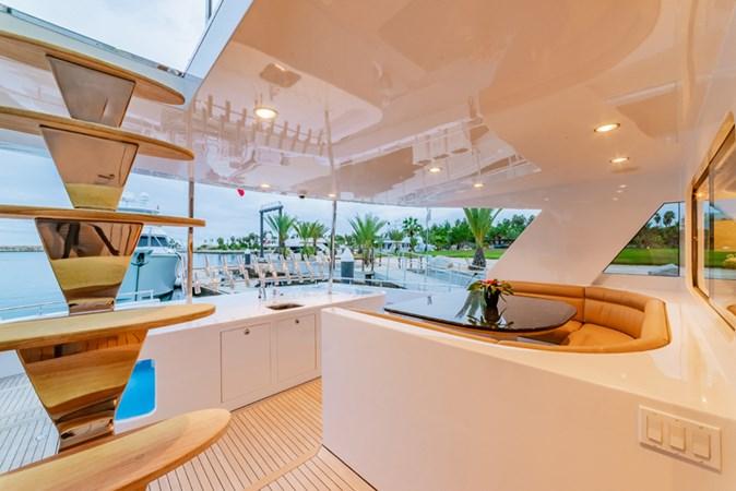 yacht Aquila