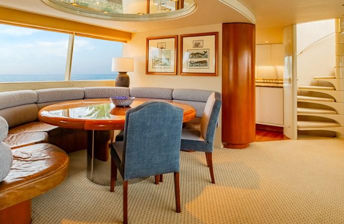yacht Aquila