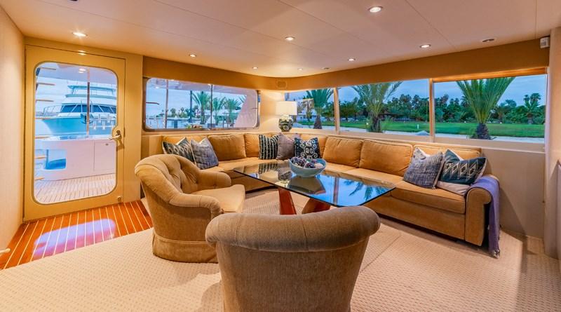 yacht Aquila