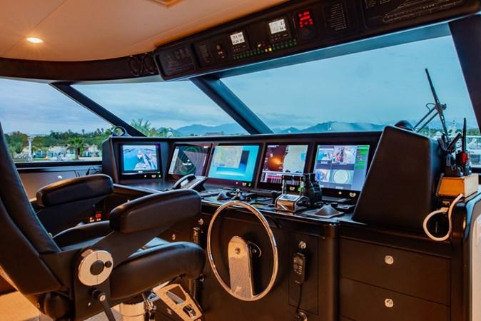 yacht Aquila
