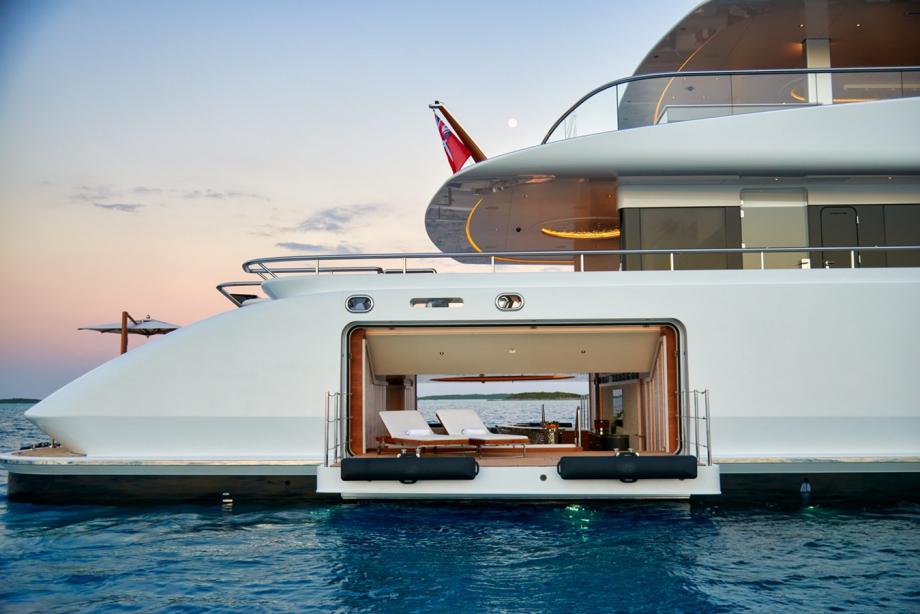 yacht Arrow