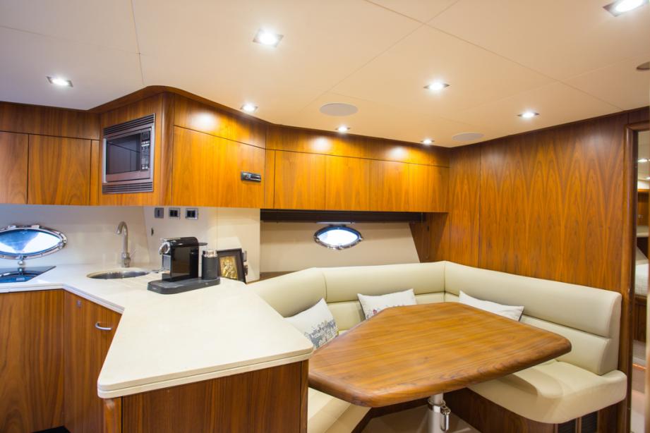 yacht Sunseeker Predator 72