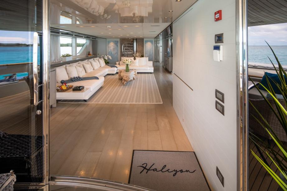 yacht Halcyon