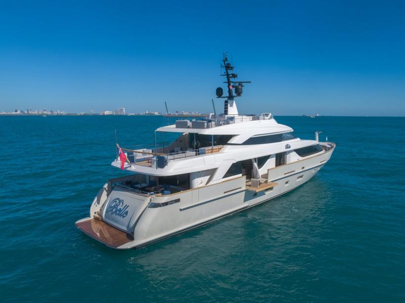 yacht Phoenix