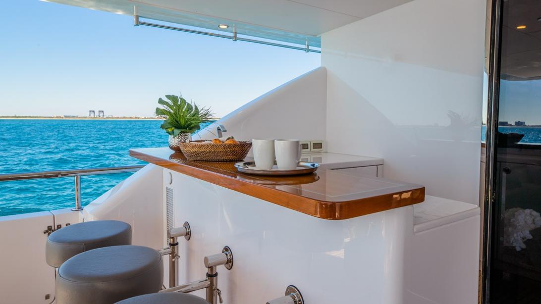 yacht Irresistible