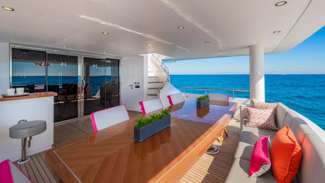 yacht Irresistible