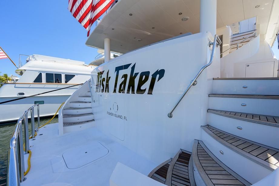 yacht Risk Taker